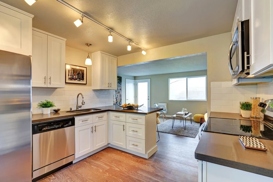 Choosing the Right Colors for Kitchen Cabinet Painting Vero Beach, FL